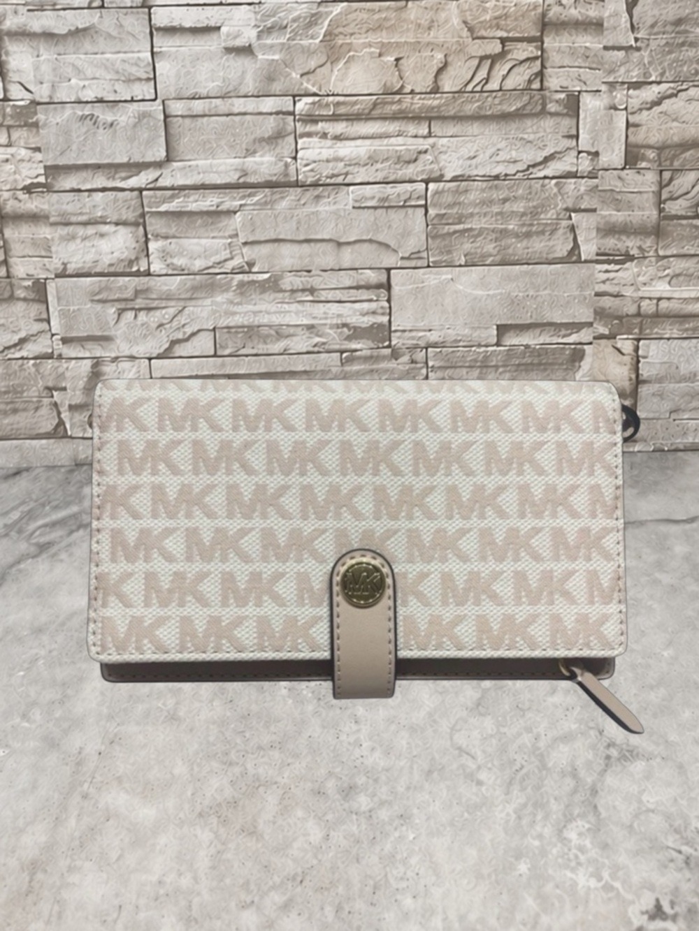 Michael Kors Tech Phone Wallet/Wristlet Pink Jaquard Fabric Soft Pink